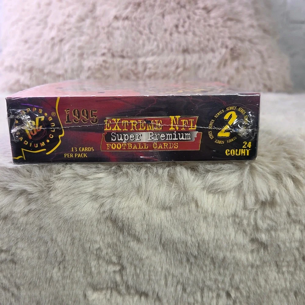 1995 Topps Stadium Club Extreme NFL Super Premium Football Series 2 Box Sealed